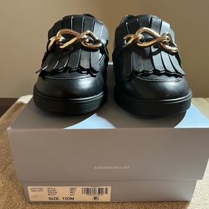 Women’s Brand New Antonio Melani Leather Loafers in a size 10M, color Black.
